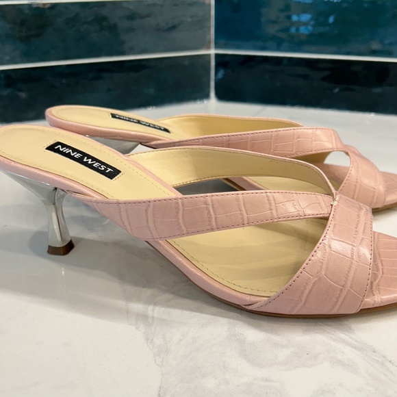Nine West, Pink ,Mock Croc, Sandal, size 8 - Picture 1 of 8